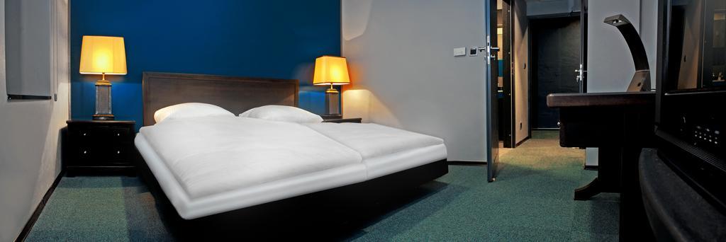Blues Hotel คอร์ซุฟ ห้อง รูปภาพ